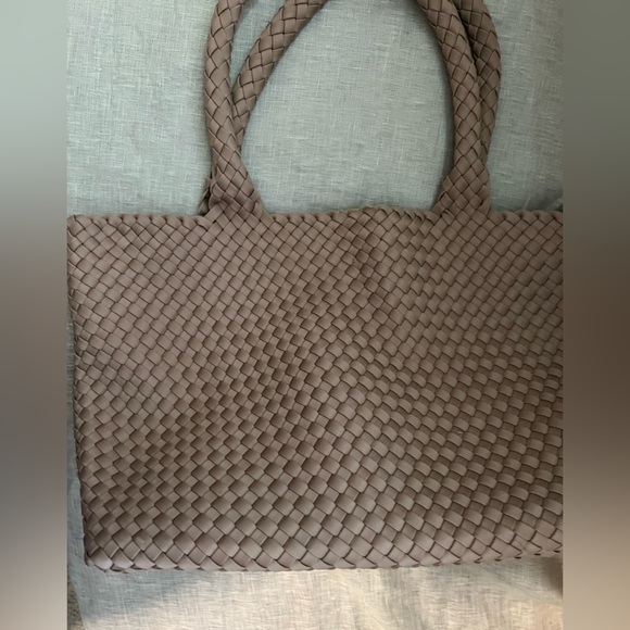 Tan woven Bcbg Maxazria tote - Picture 4 of 5